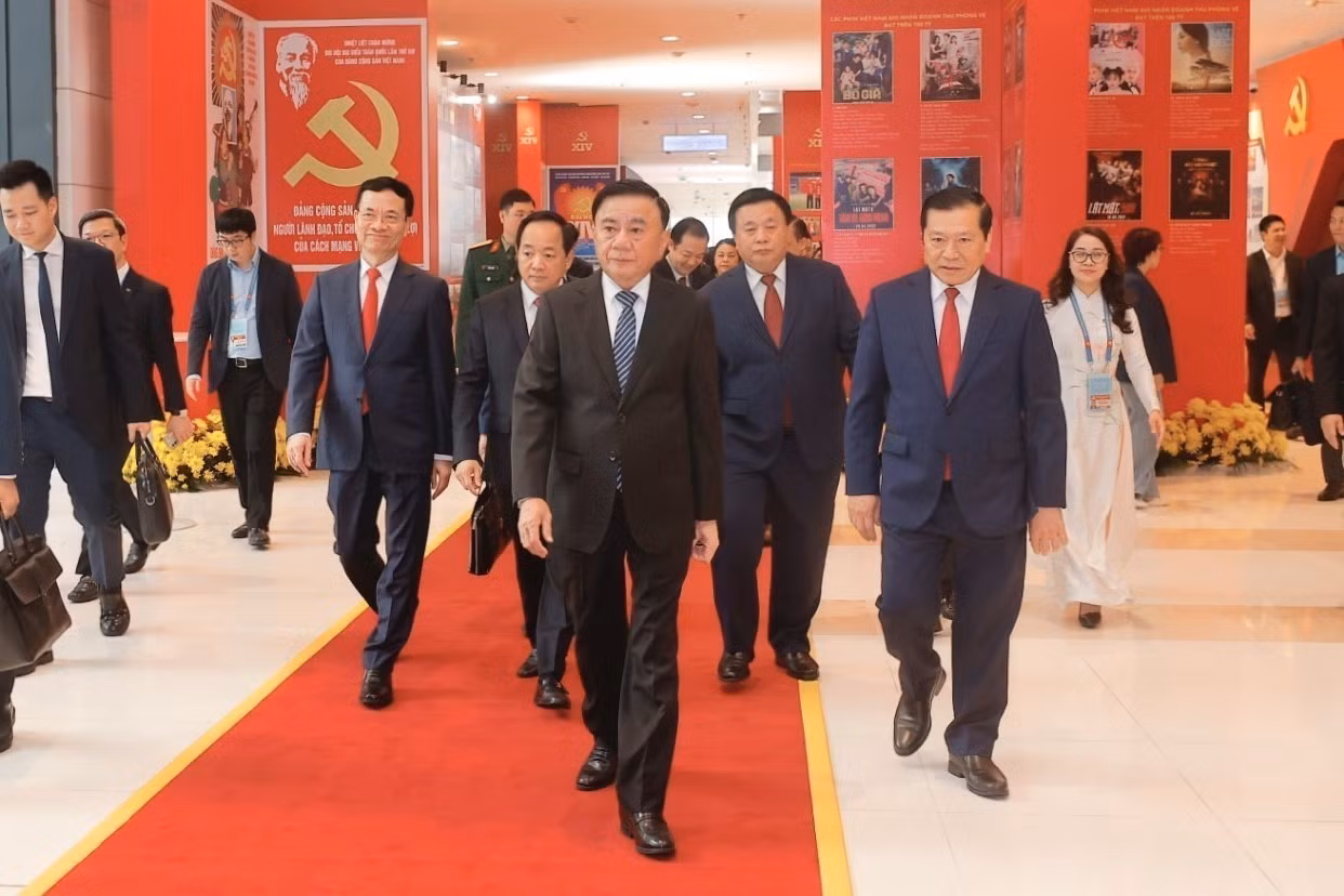 vna-potal-khai-truong-trung-tam-bao-chi-dai-hoi-xiv-cua-dang-8529519.jpg