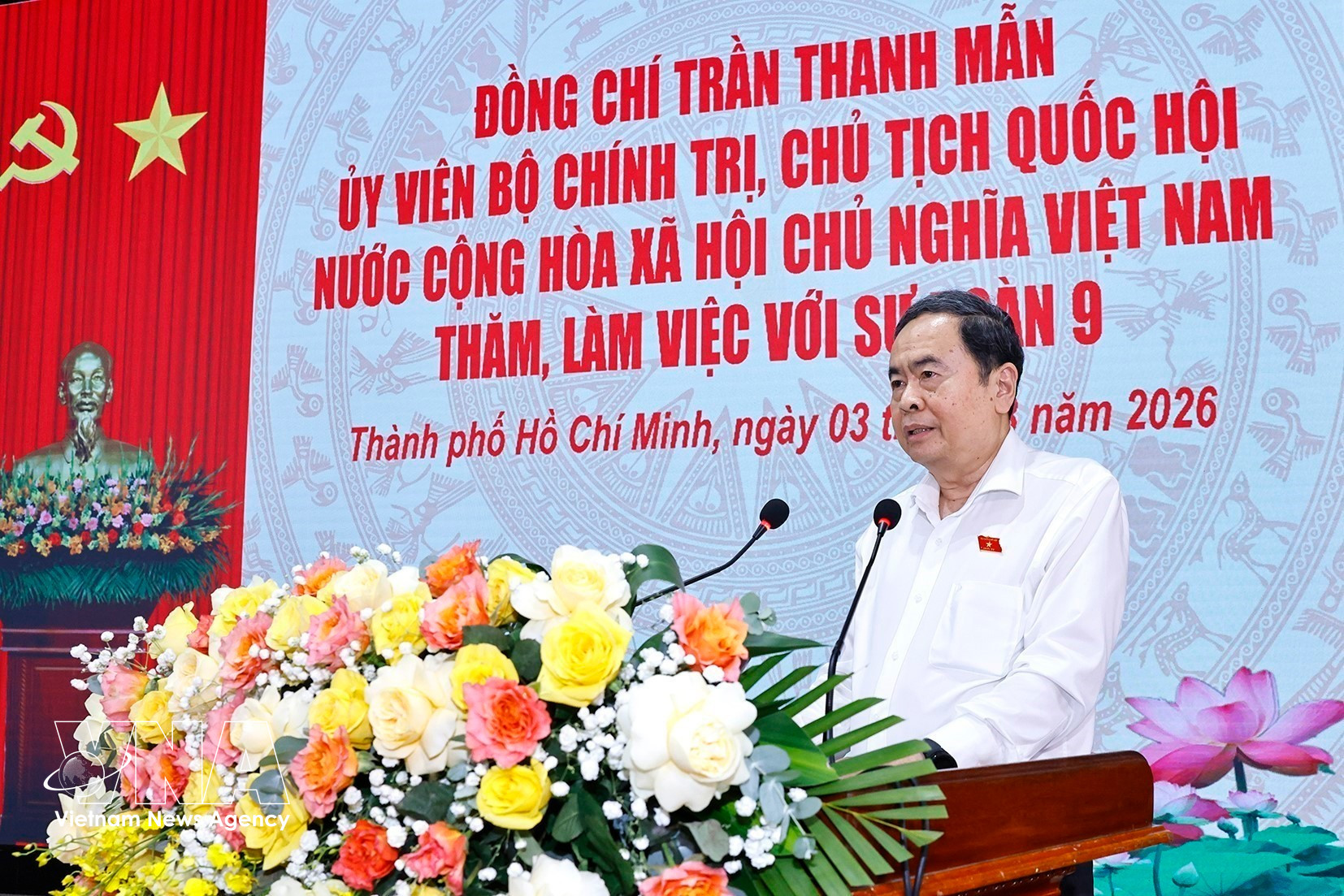 vnanet-vna-potal-chu-tich-quoc-hoi-tham-lam-viec-voi-su-doan-9-8617894-2.jpg