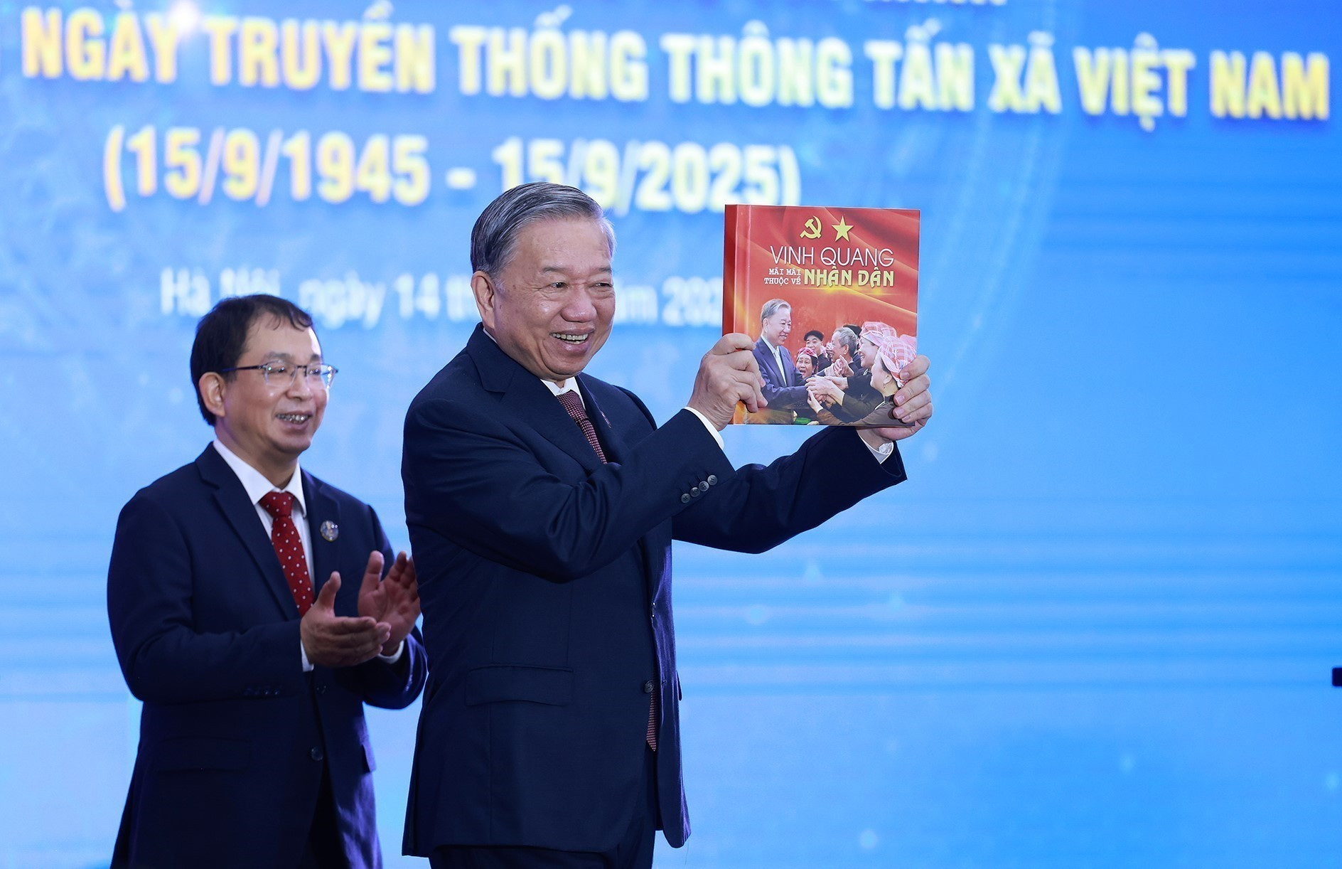 vna-potal-tong-bi-thu-to-lam-du-le-ky-niem-80-nam-ngay-truyen-thong-thong-tan-xa-viet-nam-8274250.jpg