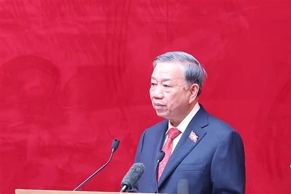 苏林总书记发表讲话。图自越通社