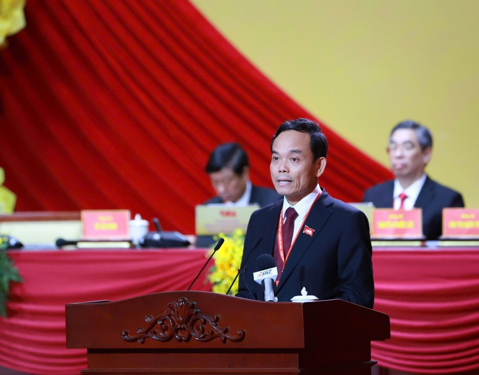 越共中央书记、胡志明市市委书记陈流光在闭幕式上发表讲话。图自越通社 ongbemac.jpg
