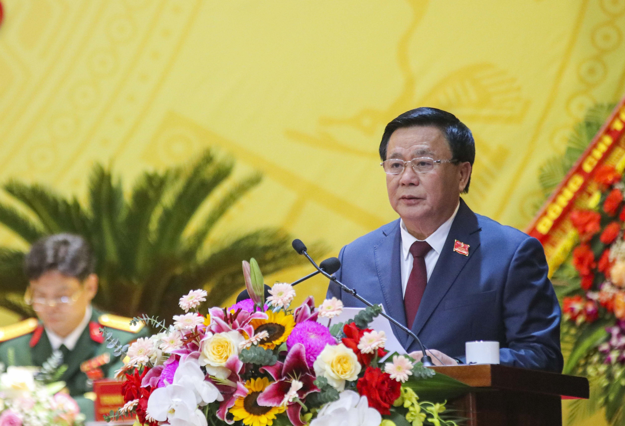 越共中央政治局委员、胡志明国家政治学院院长、中央理论委员会主席阮春胜出席大会并发表指导性讲话。图自越通社 vna-potal-tien-toi-dai-hoi-xiv-cua-dang-khai-mac-dai-hoi-dai-bieu-dang-bo-tinh-dien-bien-lan-thu-xv-8339870.jpg