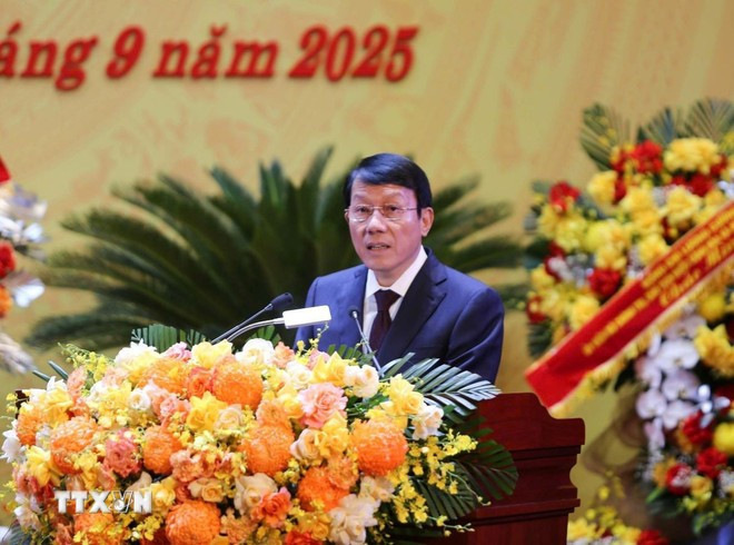 越共中央政治局委员、越南公安部长梁三光大将发表讲话。图自越通社 khai-mac-dai-hoi-dai-bieu-dang-bo-tinh-cao-bang-nhiem-ky-2025-2030-17-2.jpg