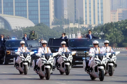 越共中央书记处常务书记陈锦秀出席越共十四大安保出征仪式。图自 越通社