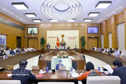 3月2日下午，越南国会常务委员会第55次会议。图自越通社