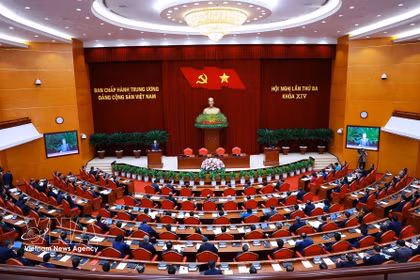 越共第十四届中央委员会第三次全体会议闭幕会现场。图自越通社