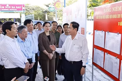 越南国会主席莅临同塔省视察国会代表和各级人民议会代表选举准备工作。图自越通社