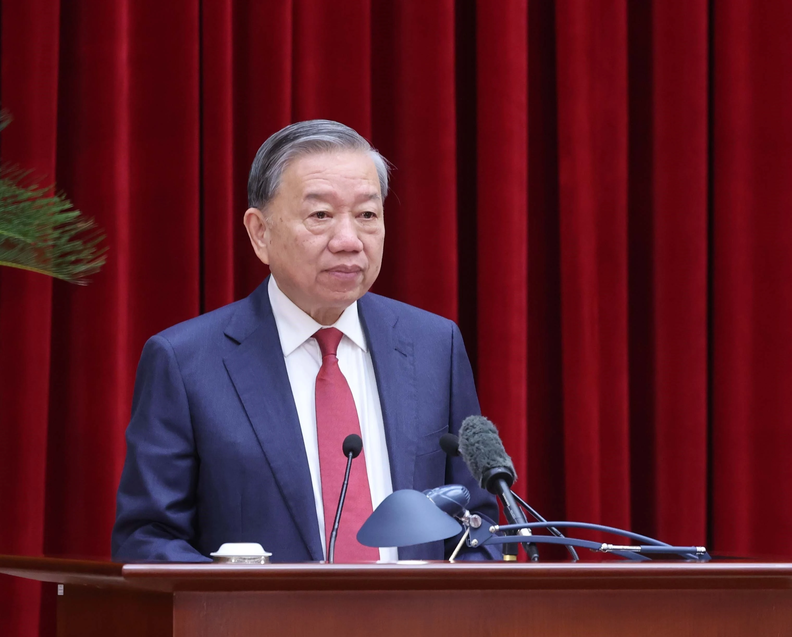 越共中央总书记苏林在会上致辞。图自越通社