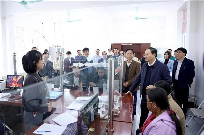 莱州省委书记黎明银实地检查两级地方政府开展情况 图自越通社