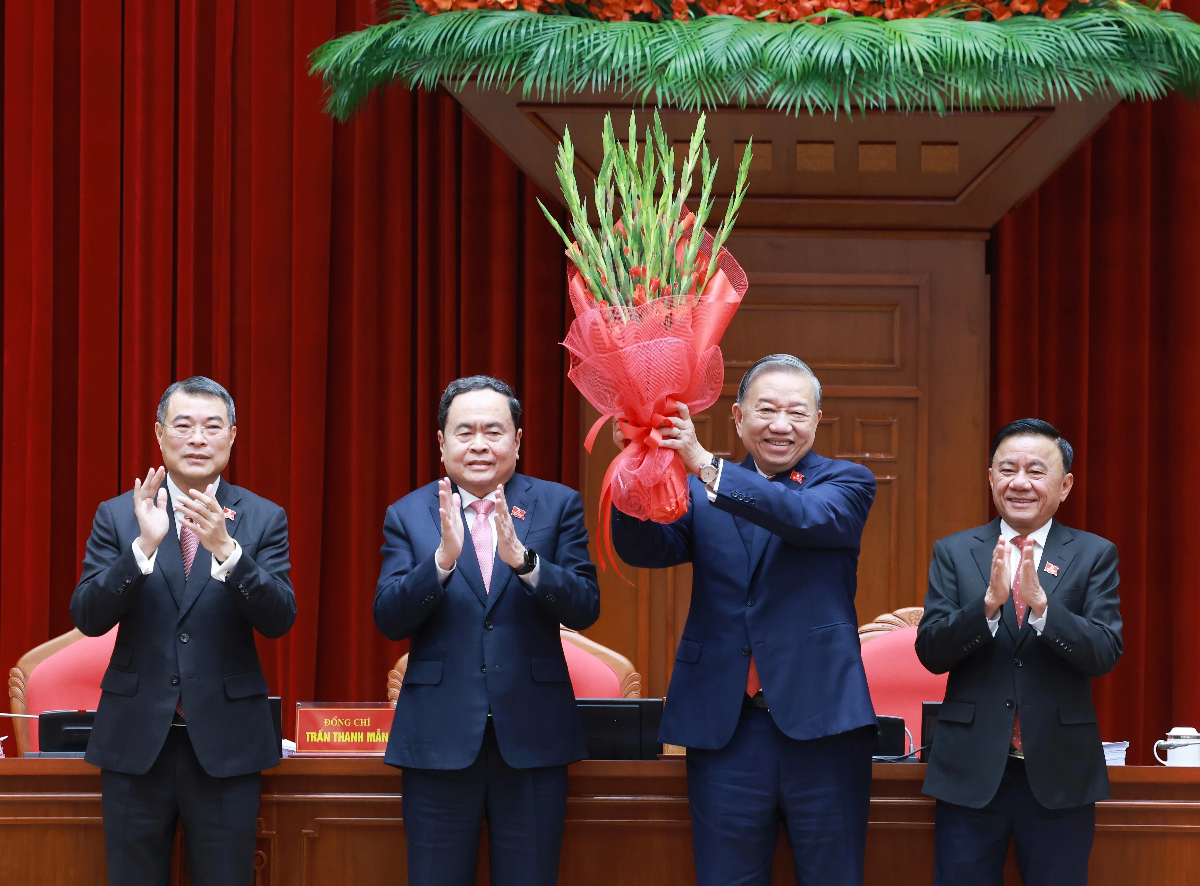 越共第十四届中央委员会选举产生总书记职务。图自越通社