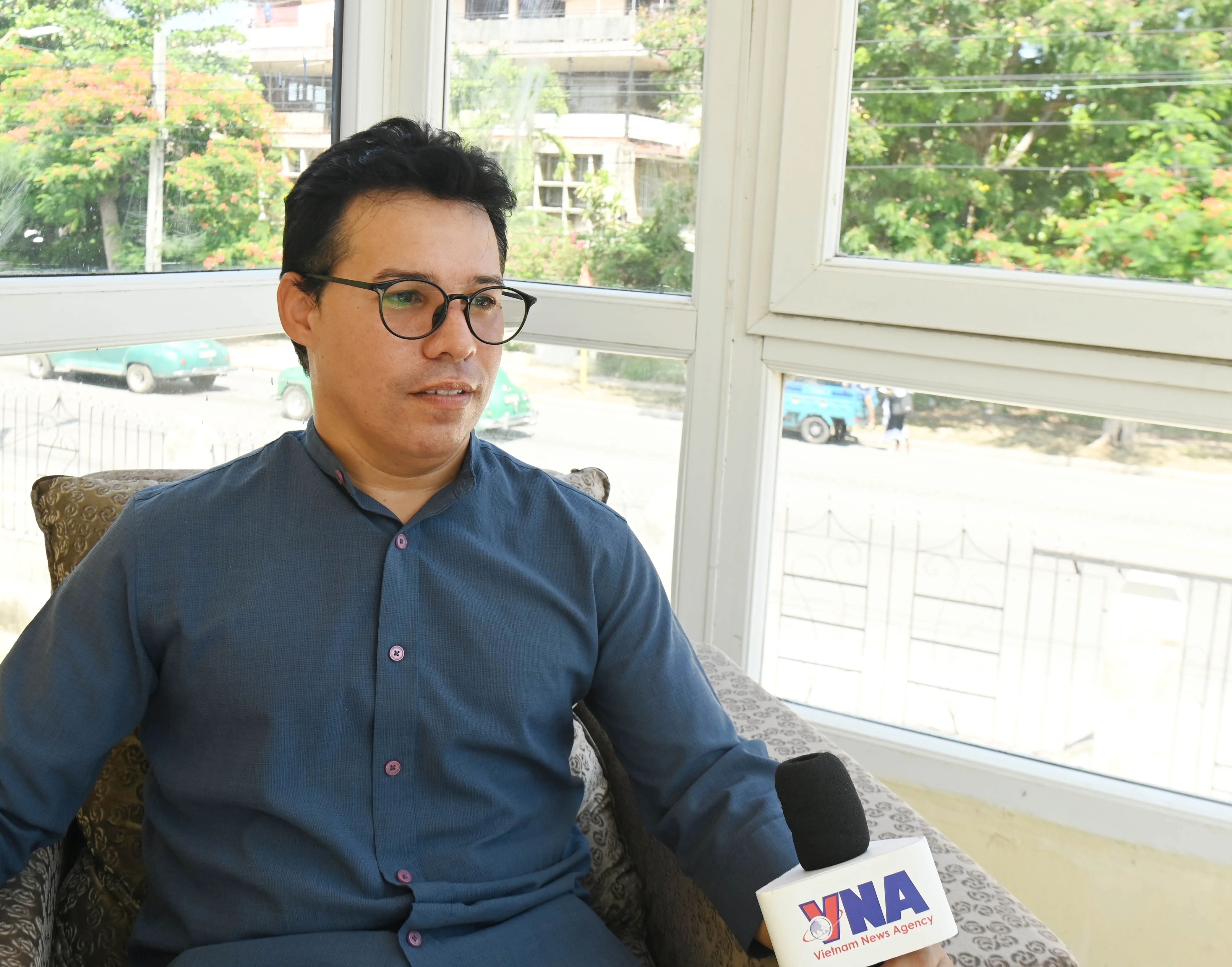 古巴国际政策研究中心高级研究员鲁维斯莱·冈萨雷斯·萨埃斯。图自越通社