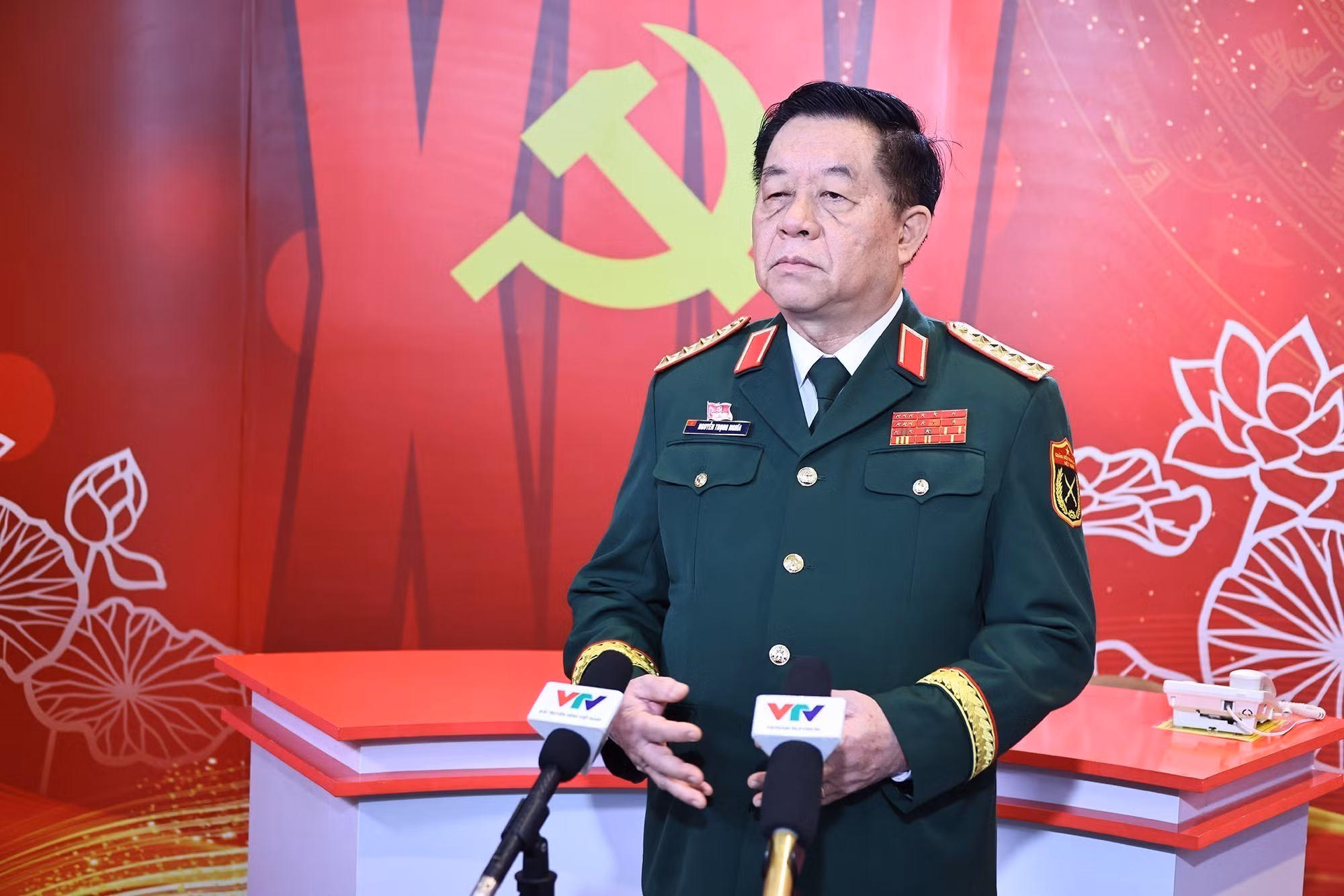 vna-potal-dai-tuong-nguyen-trong-nghia-tham-khu-tac-nghiep-cua-tai-dai-hoi-xiv-cua-dang-8541645.jpg