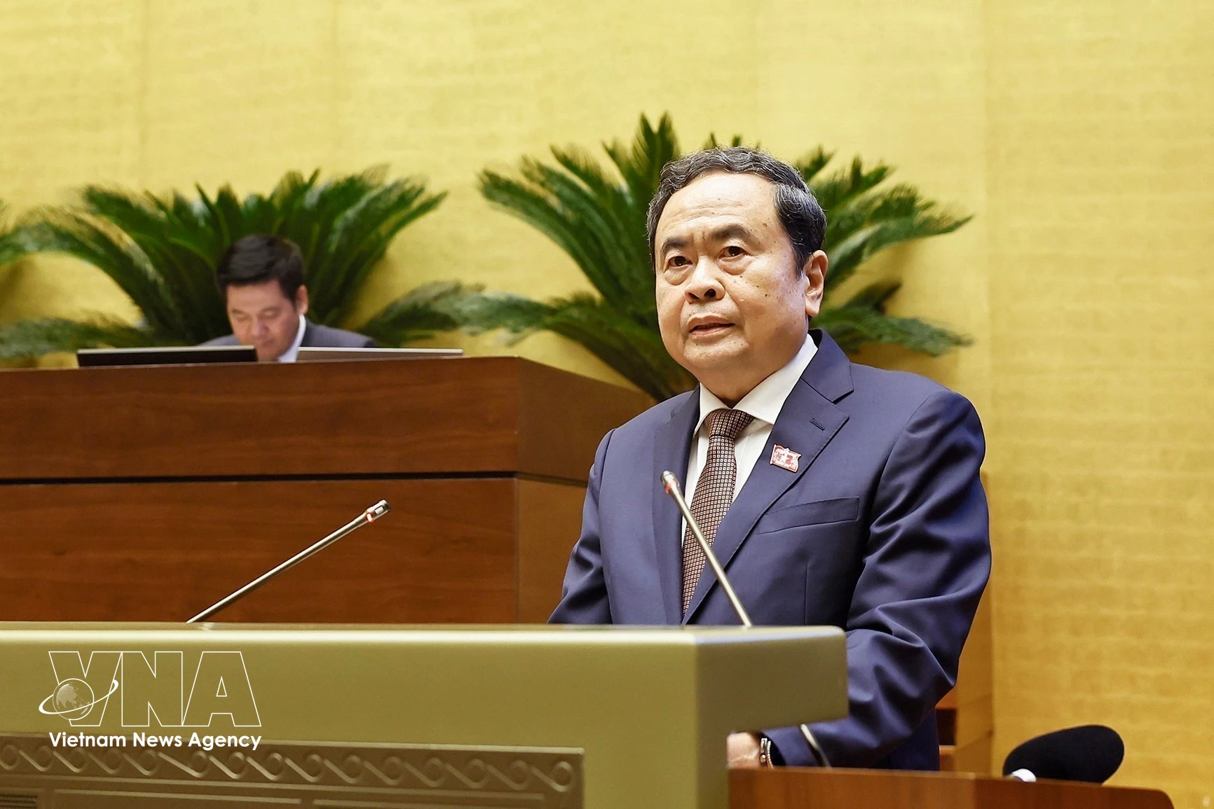 越南国会主席陈青敏在闭幕式上发表讲话。图自越通社