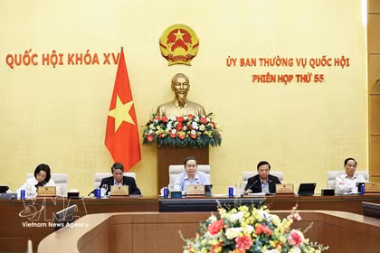 国会主席陈青敏主持召开国会常务委员会第55次会议