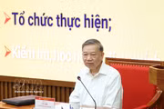 越共中央总书记、国家主席苏林讲授课程专题《新纪元的百年愿景战略领导—突破性思维—发展赋能—执行治理》。图自越通社