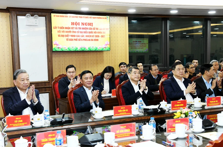 越共中央总书记苏林出席第十六届国会代表候选人居住地选民意见征求会议 图自《人民代表报》