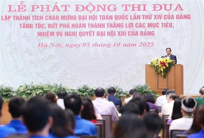 政府总理发起迎接越共十四大和第十六届国会选举的竞赛运动。图自越通社